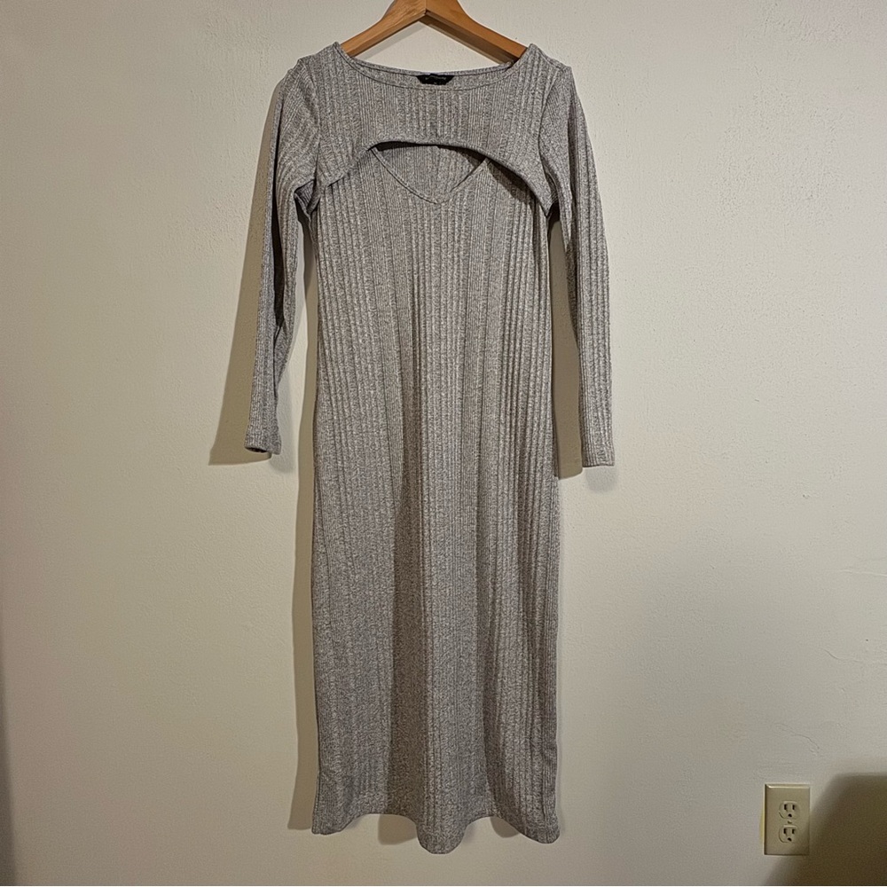 Form Fitting Elegant Gray Ribbed Knit Dress